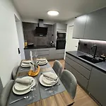 Apartment Luxury By Skyactive *